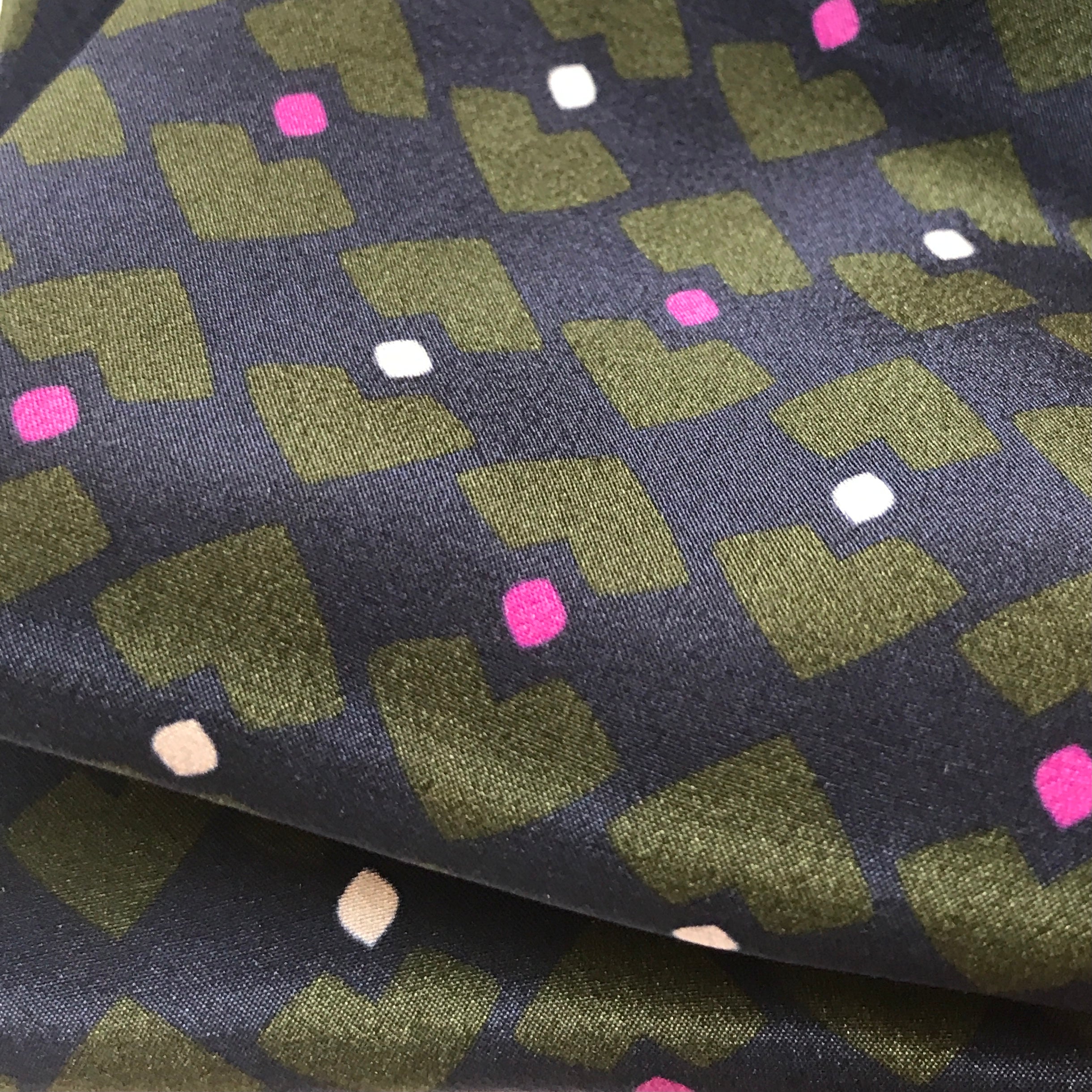 Graphica Skinny Scarf - Khaki / Navy
